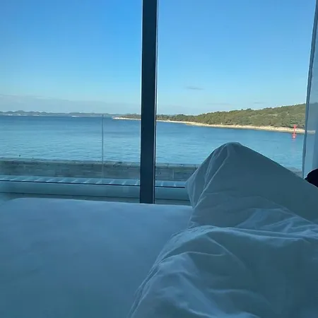 Fuxbau Zadar Mit Boot