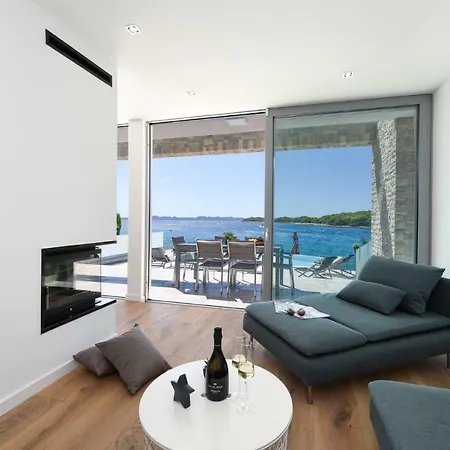 Fuxbau Zadar Mit Boot 别墅