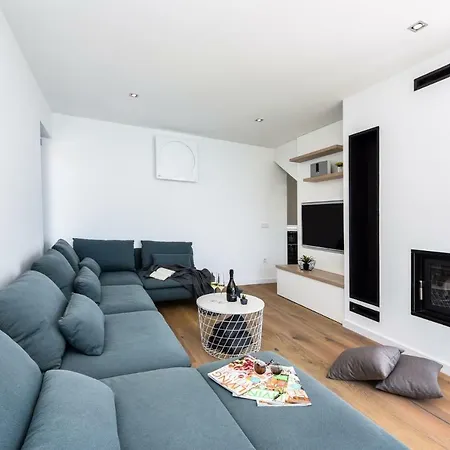 Fuxbau Zadar Mit Boot Βίλα