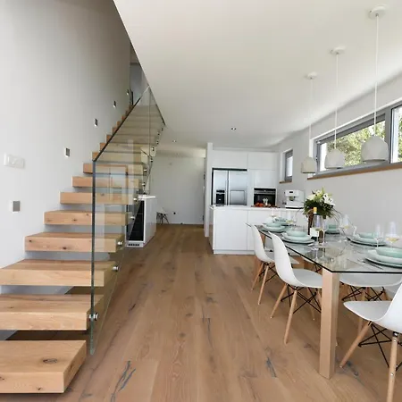 Fuxbau Zadar Mit Boot Ždrelac