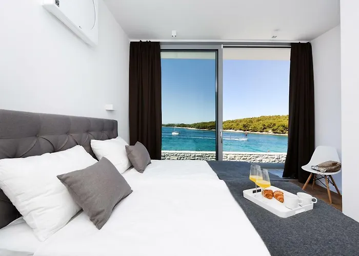 Fuxbau Zadar Mit Boot Villa Ždrelac